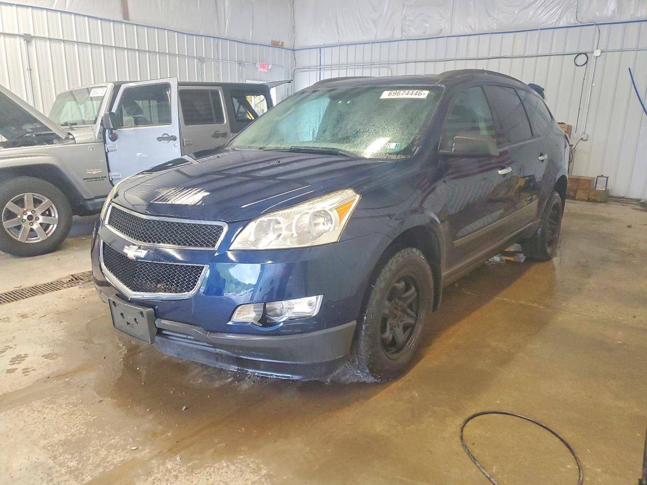 2011 CHEVROLET TRAVERSE LS | 1GNKRFED6BJ237495 | UPCARS