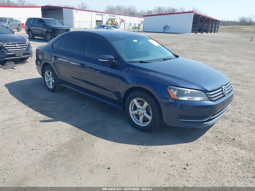 2013 VOLKSWAGEN PASSAT 2.5L S | 1VWAP7A32DC044438 | UPCARS