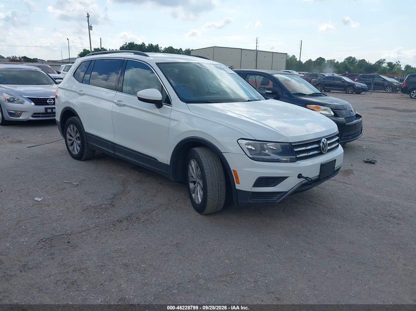 2019 VOLKSWAGEN TIGUAN 2.0T SE/2.0T SEL/2.0T SEL R-LINE/2.0T SEL R-LINE BLACK | 3VV2B7AX1KM046008 | UPCARS