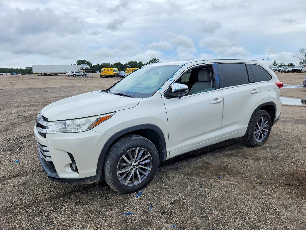 2017 TOYOTA HIGHLANDER XLE | 5TDKZRFH3HS507872 | UPCARS