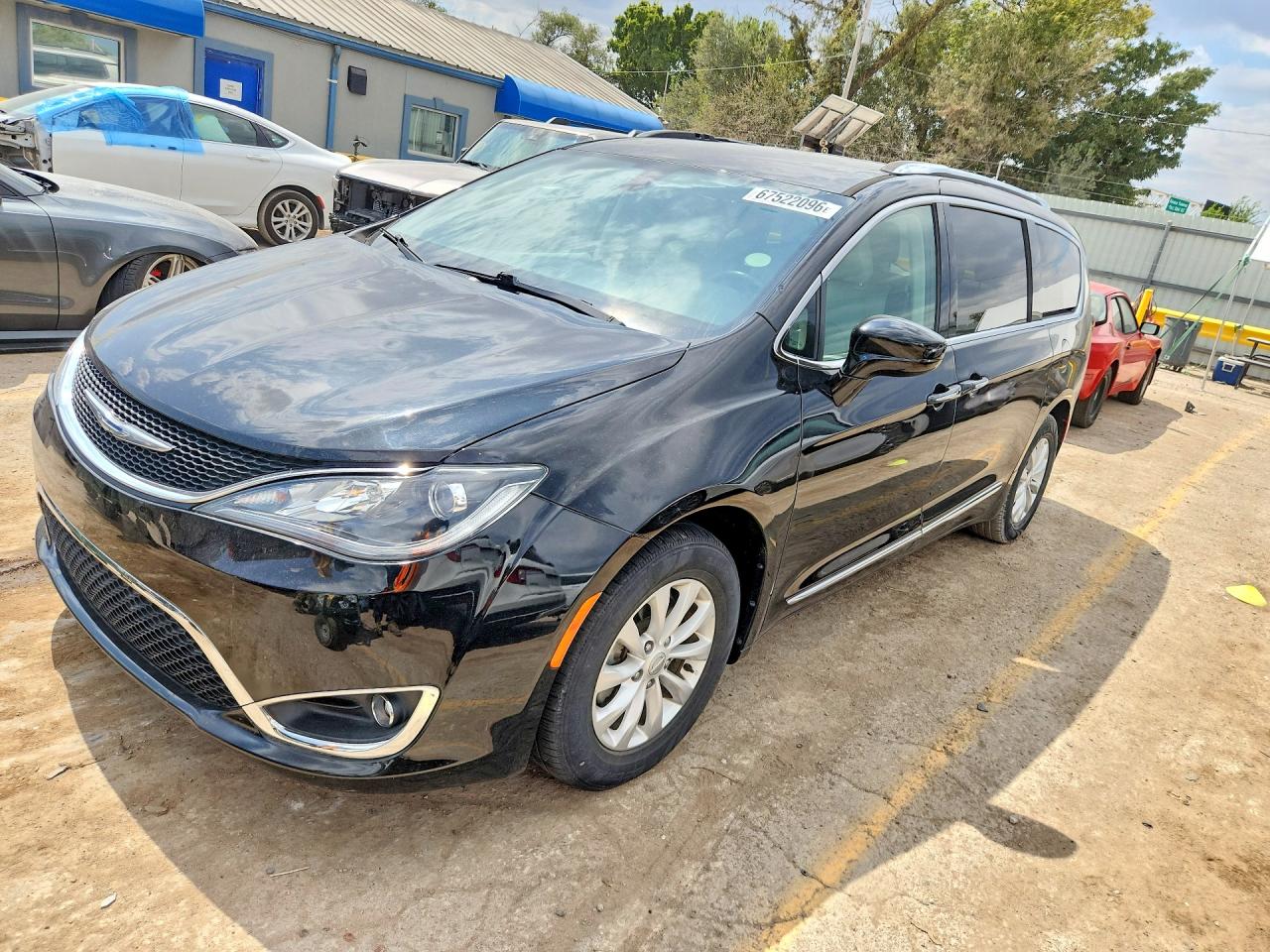 2018 CHRYSLER PACIFICA TOURING L | 2C4RC1BG8JR142005 | UPCARS
