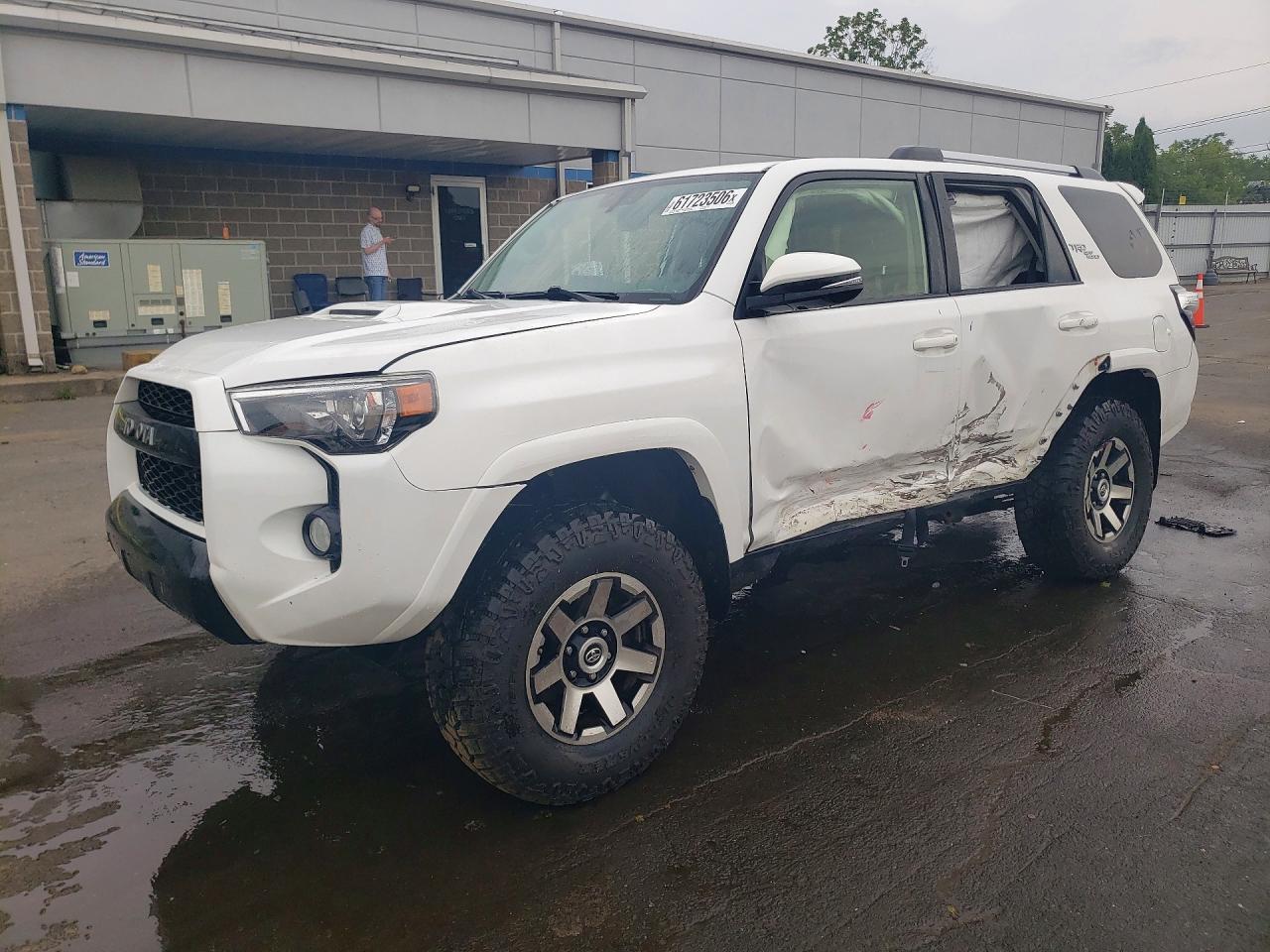 2018 TOYOTA 4RUNNER TRD OFF-ROAD PREMIUM | JTEBU5JR6J5497255 | UPCARS