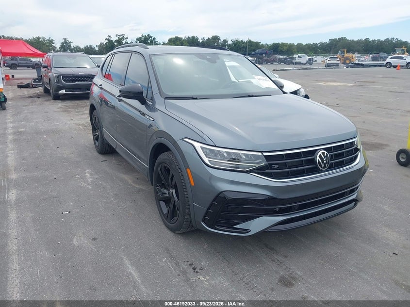 2023 VOLKSWAGEN TIGUAN 2.0T SE R-LINE BLACK | 3VVCB7AX3PM131475 | UPCARS