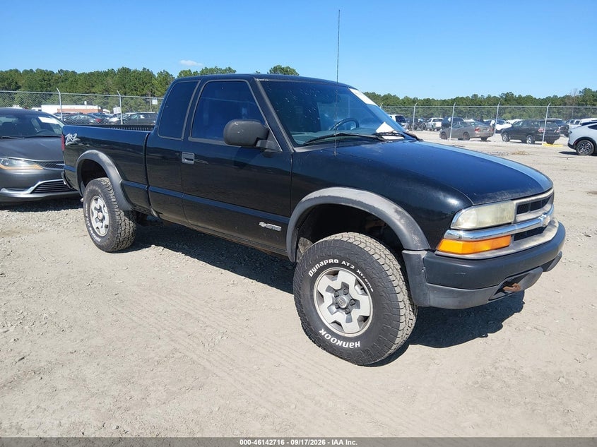2001 CHEVROLET S-10 LS | 1GCCT19W118220459 | UPCARS