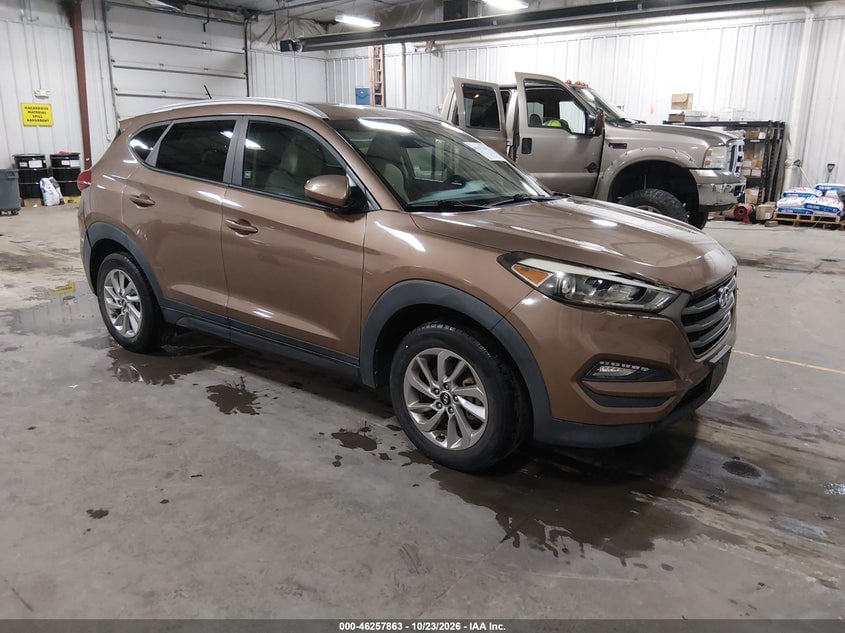 2016 HYUNDAI TUCSON SE | KM8J3CA42GU157655 | UPCARS