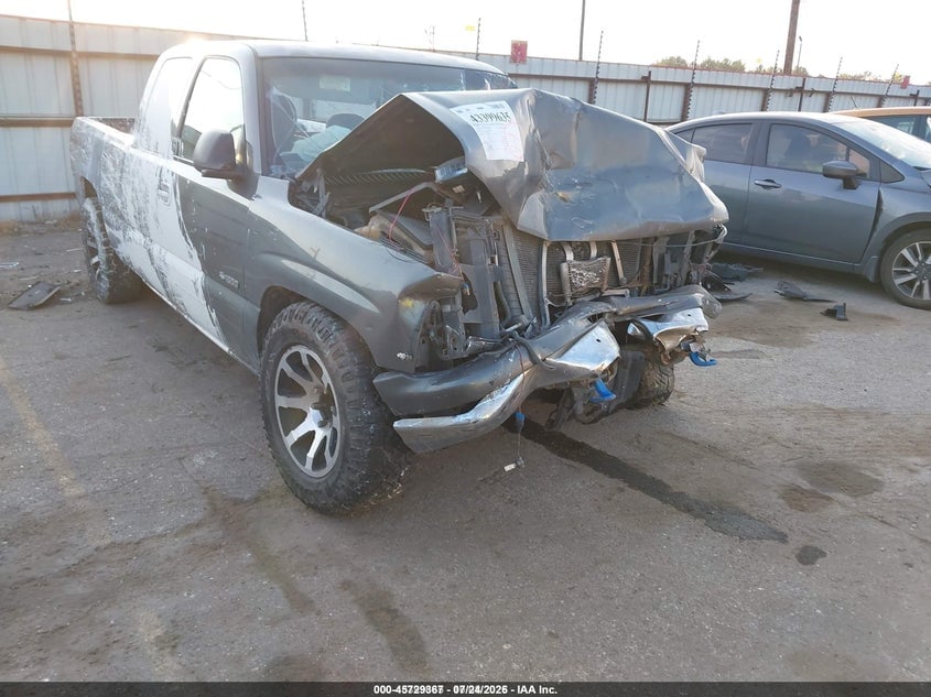 2002 CHEVROLET SILVERADO 1500 LS | 2GCEC19T021369061 | UPCARS
