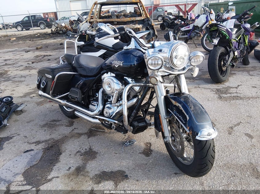 2012 HARLEY-DAVIDSON FLHRC ROAD KING CLASSIC | 1HD1FRM13CB600206 | UPCARS