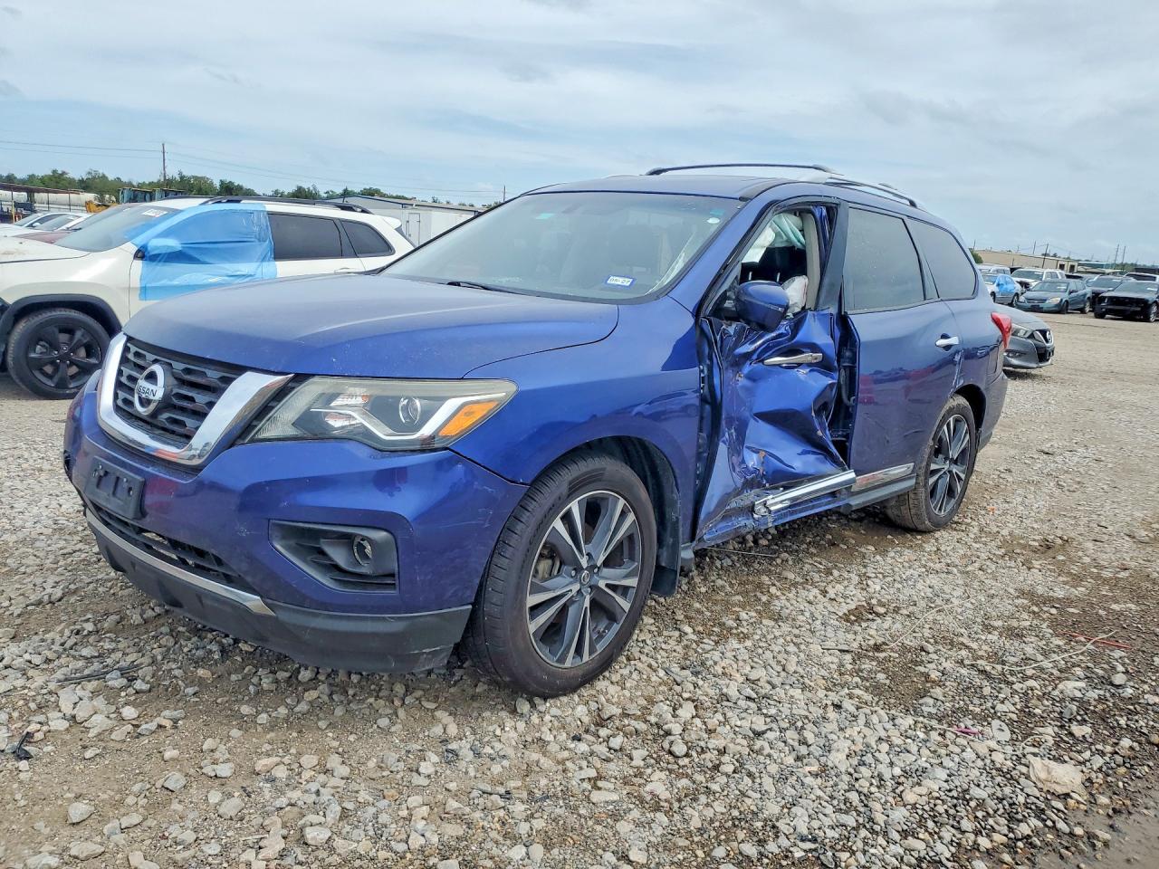 2017 NISSAN PATHFINDER PLATINUM | 5N1DR2MN7HC634064 | UPCARS