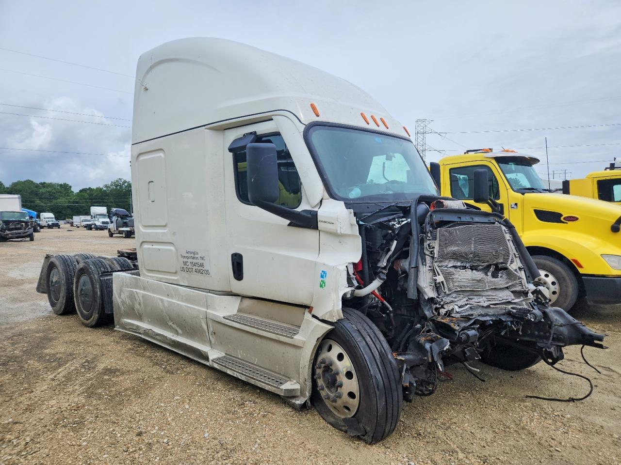 2026 FREIGHTLINER ALL OTHER "126" SLEEPER CAB" | 1FUJHHDRXTLWV4987 | UPCARS