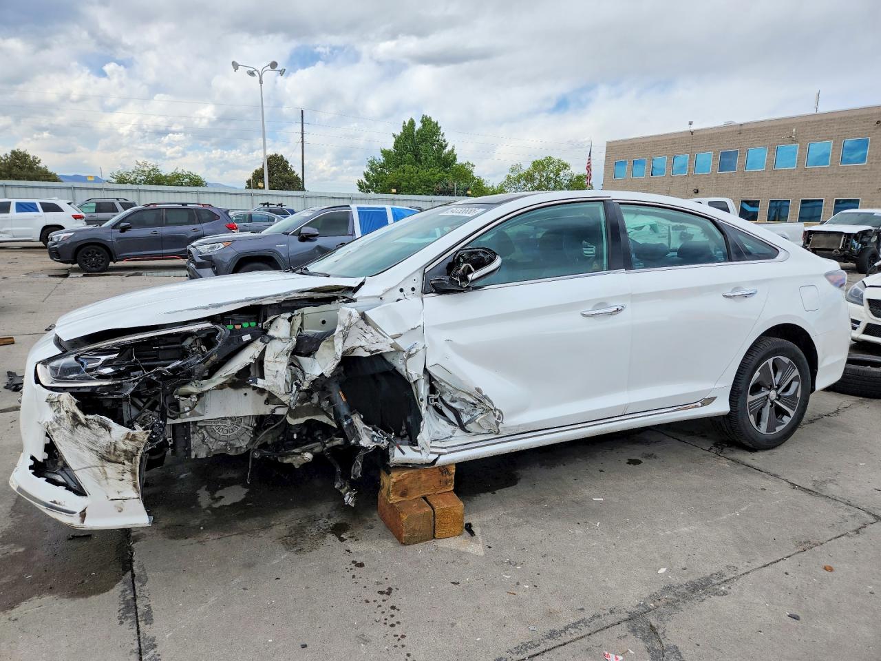 2019 HYUNDAI SONATA LIMITED | KMHE34L34KA090644 | UPCARS