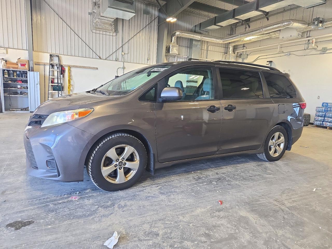2018 TOYOTA SIENNA L | 5TDZZ3DC6JS960604 | UPCARS