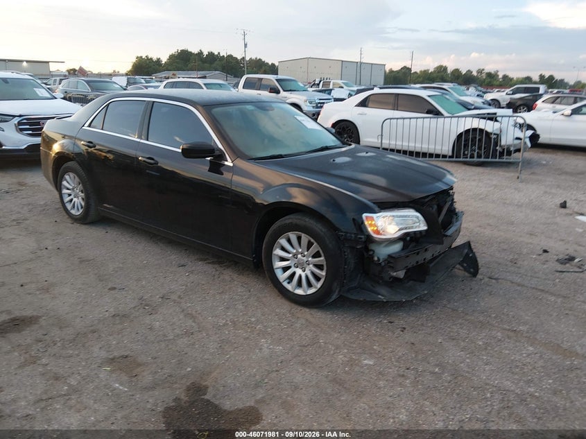 2013 CHRYSLER 300 MOTOWN | 2C3CCAAG5DH556512 | UPCARS