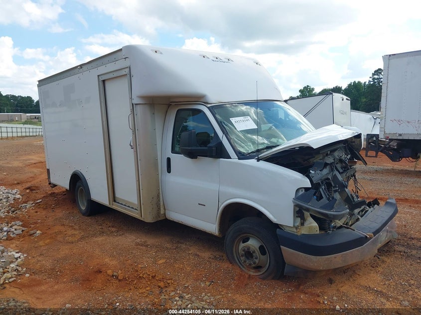 2022 CHEVROLET EXPRESS CUTAWAY WORK VAN | 1GB3GSC74N1285403 | UPCARS