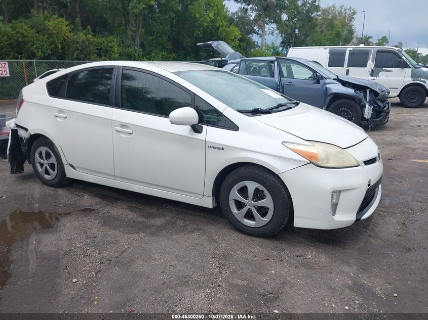 2013 TOYOTA PRIUS TWO | JTDKN3DU1D5557839 | UPCARS