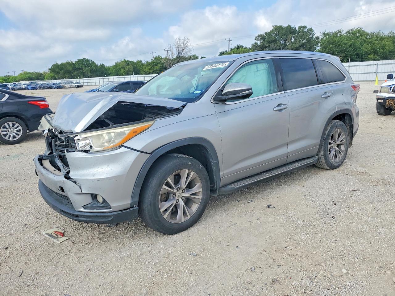 2015 TOYOTA HIGHLANDER XLE | 5TDKKRFHXFS099940 | UPCARS