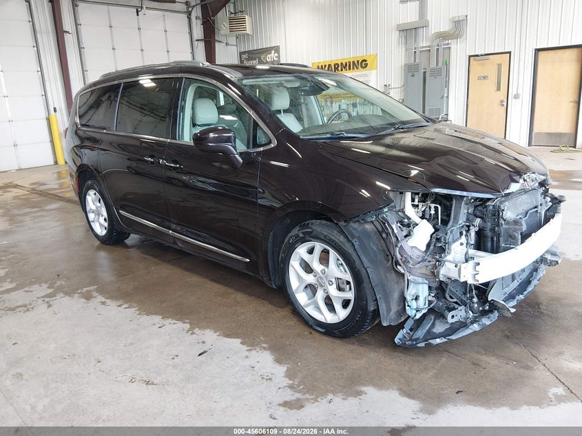 2017 CHRYSLER PACIFICA TOURING-L PLUS | 2C4RC1EG2HR570691 | UPCARS