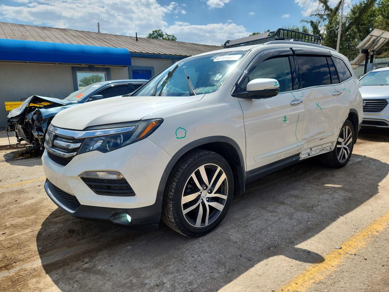 2017 HONDA PILO TOURING | 5FNYF6H95HB046038 | UPCARS