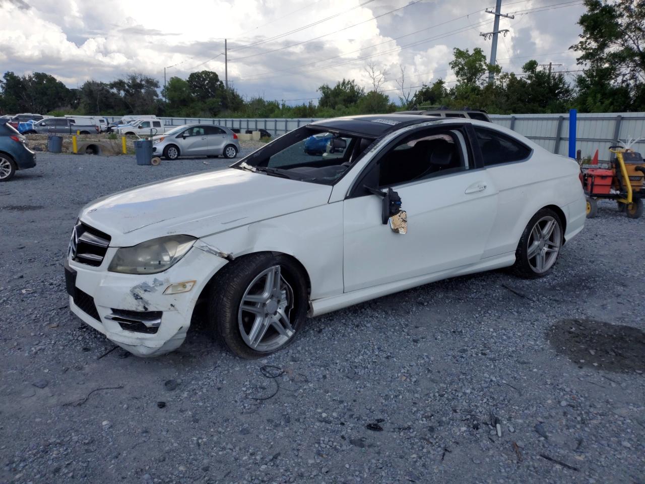2014 MERCEDES-BENZ C-CLASS 250 | WDDGJ4HB2EG200360 | UPCARS