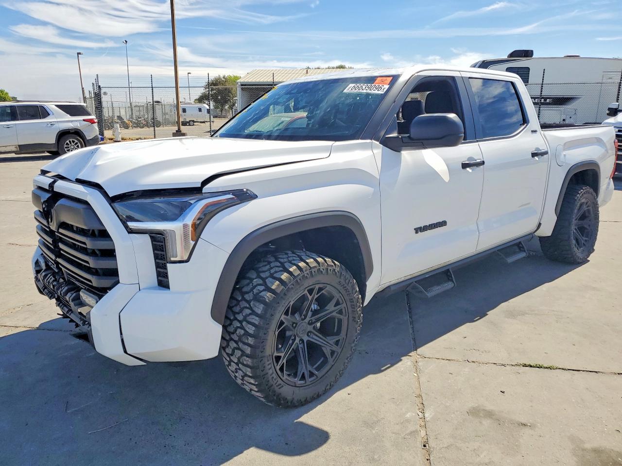 2026 TOYOTA TUNDRA SR5 | 5TFLA5DB2TX405193 | UPCARS