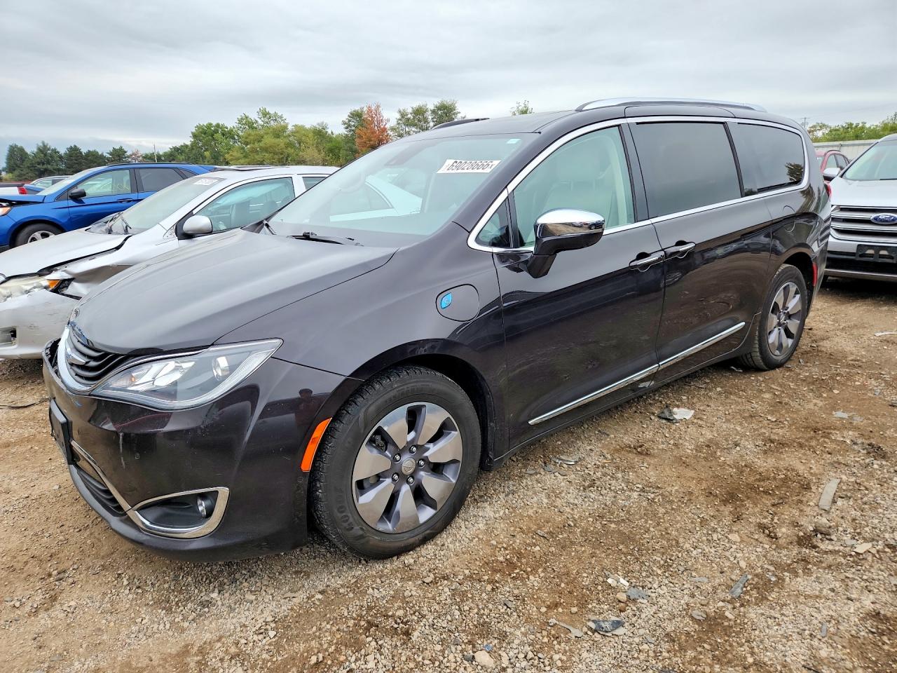 2018 CHRYSLER PACIFICA HYBRID LIMITED | 2C4RC1N79JR118260 | UPCARS