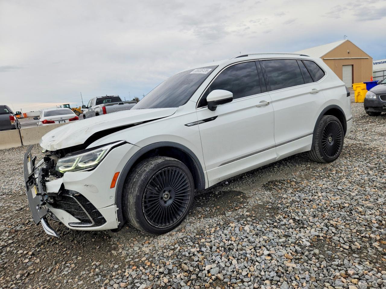2022 VOLKSWAGEN TIGUAN SEL R-LINE | 3VV4B7AX4NM176894 | UPCARS