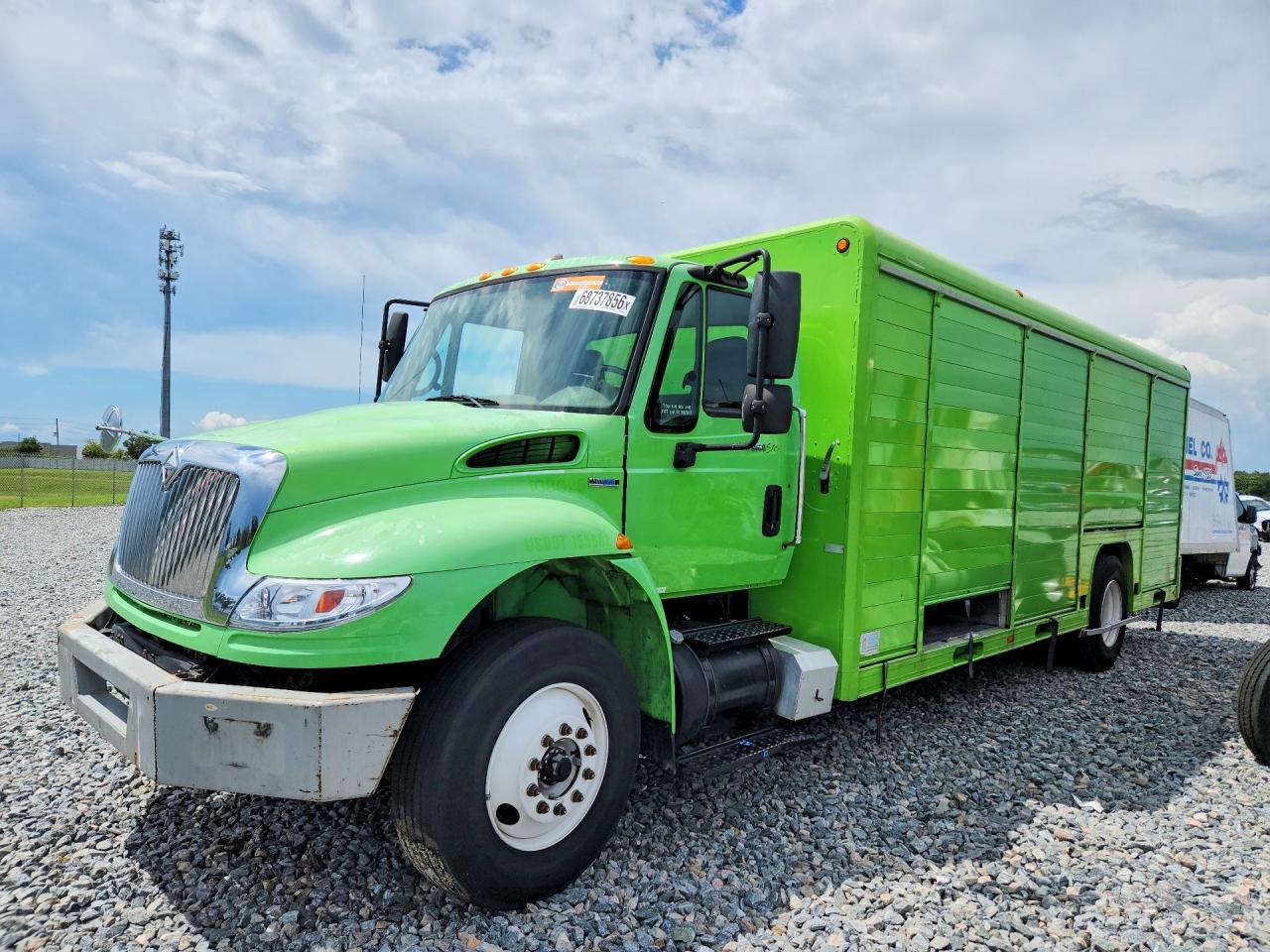 2008 INTERNATIONAL 4000 SERIE BOX TRUCK | 1HTMMAAN28J696746 | UPCARS