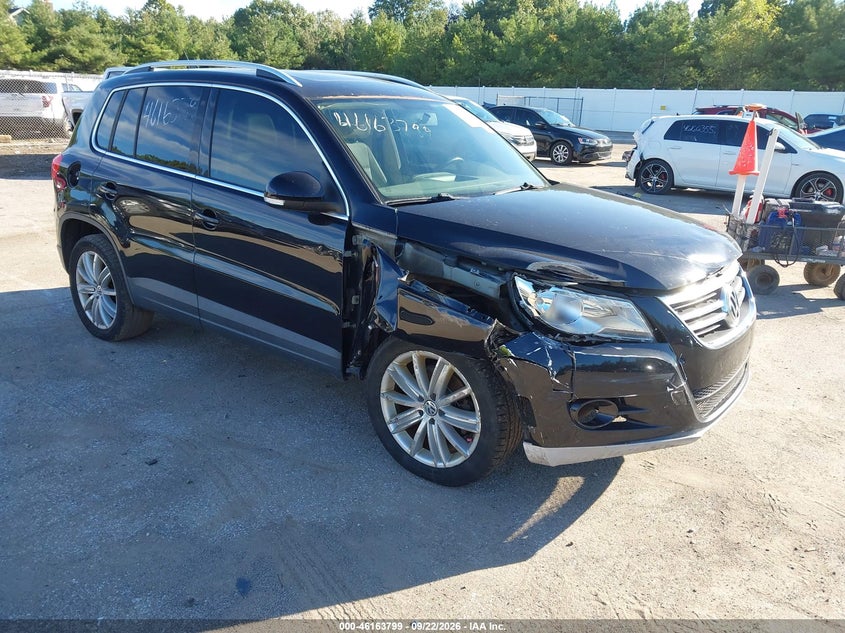 2010 VOLKSWAGEN TIGUAN WOLFSBURG | WVGBV7AX4AW533364 | UPCARS