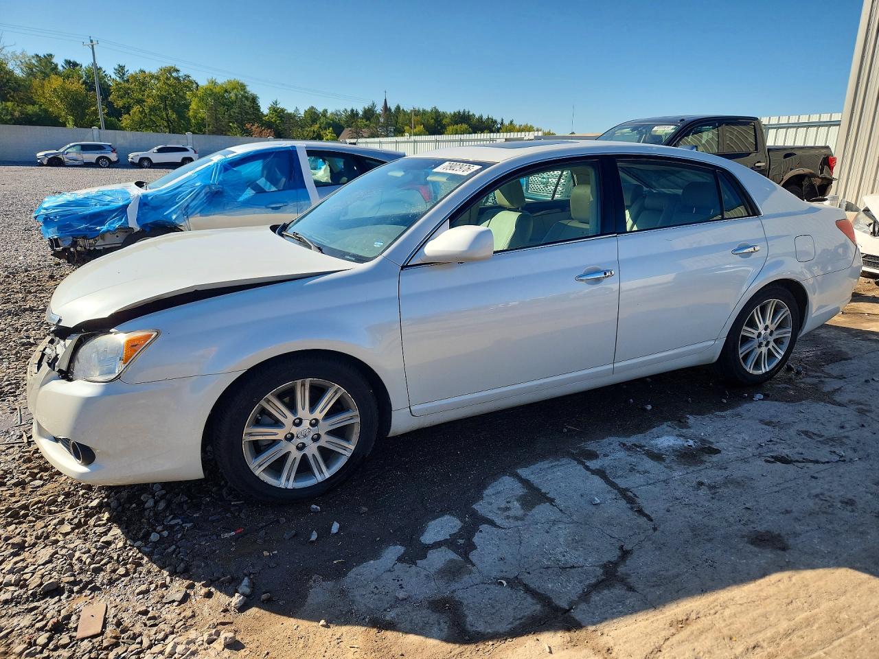 2010 TOYOTA AVALON LIMITED | 4T1BK3DB0AU356406 | UPCARS