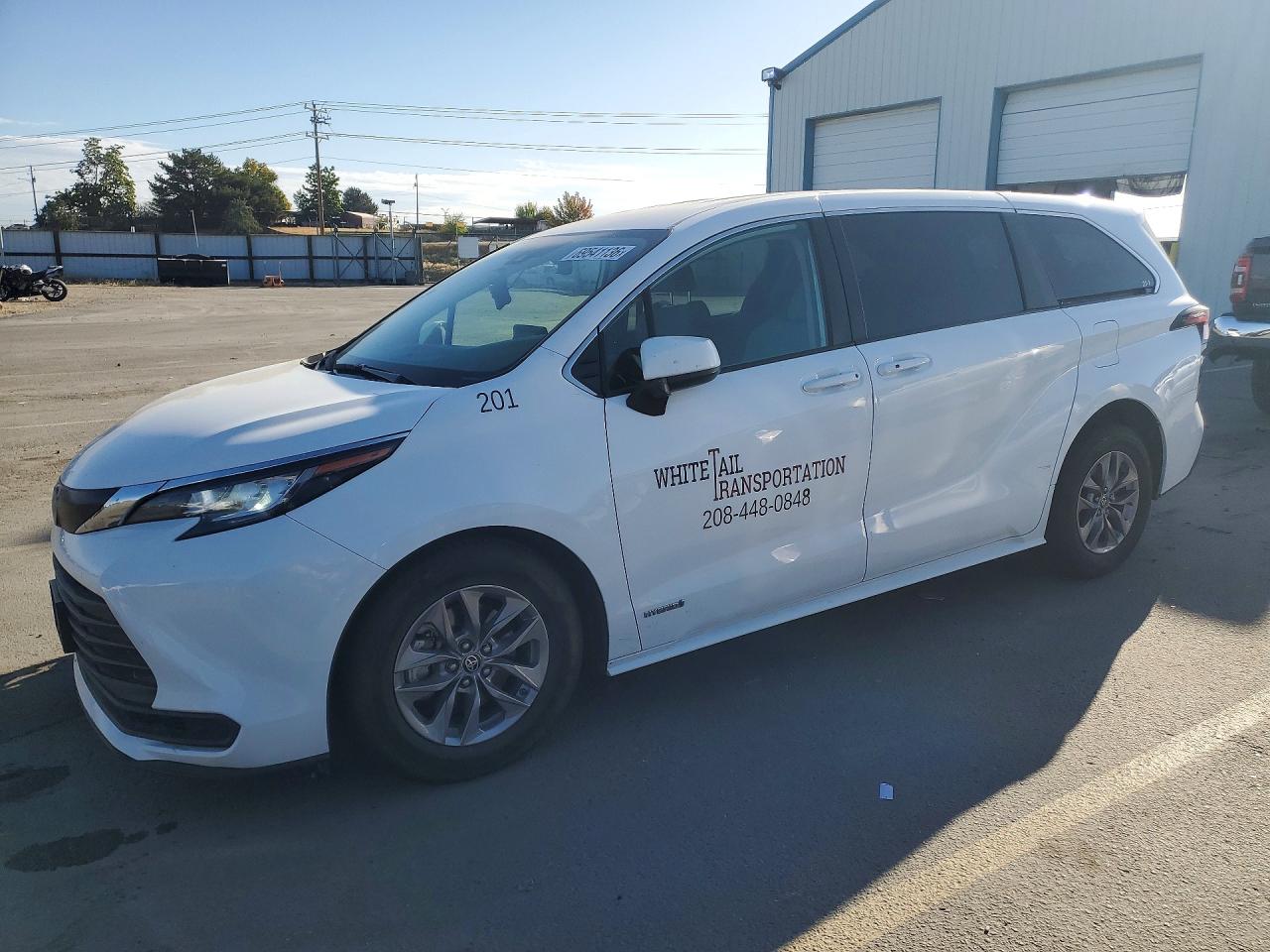 2021 TOYOTA SIENNA LE | 5TDKRKECXMS006632 | UPCARS