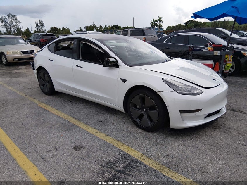 2021 TESLA MODEL 3 STANDARD RANGE PLUS REAR-WHEEL DRIVE | 5YJ3E1EA7MF852116 | UPCARS