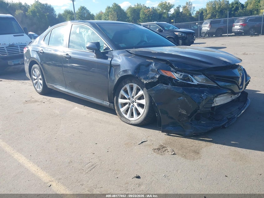 2018 TOYOTA CAMRY LE | 4T1B11HK5JU586282 | UPCARS