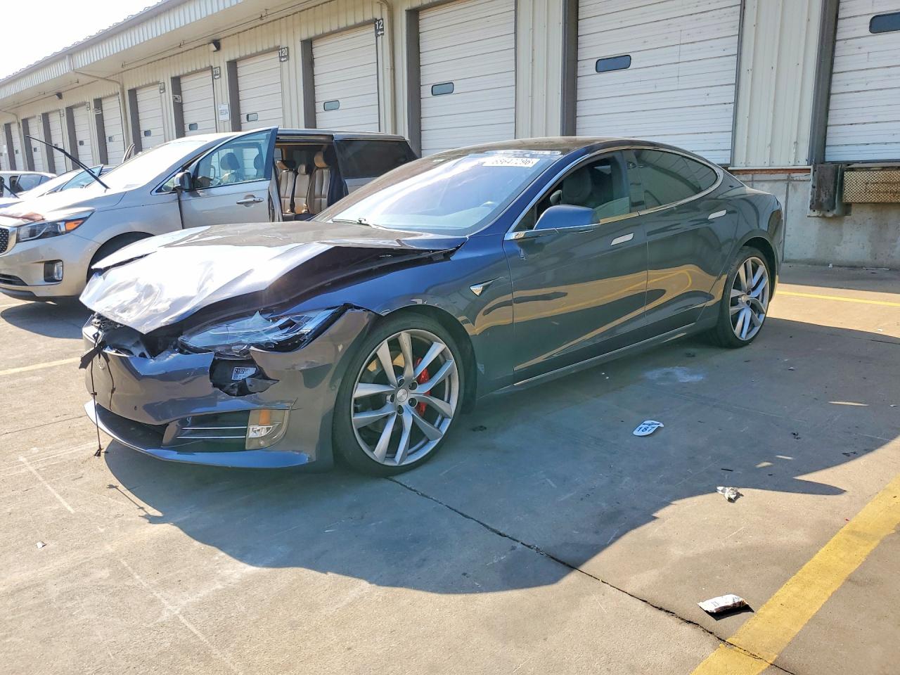 2019 TESLA MODEL S | 5YJSA1E44KF301110 | UPCARS