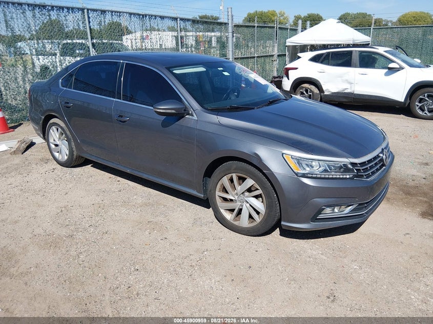 2018 VOLKSWAGEN PASSAT 2.0T SE | 1VWBA7A33JC008811 | UPCARS