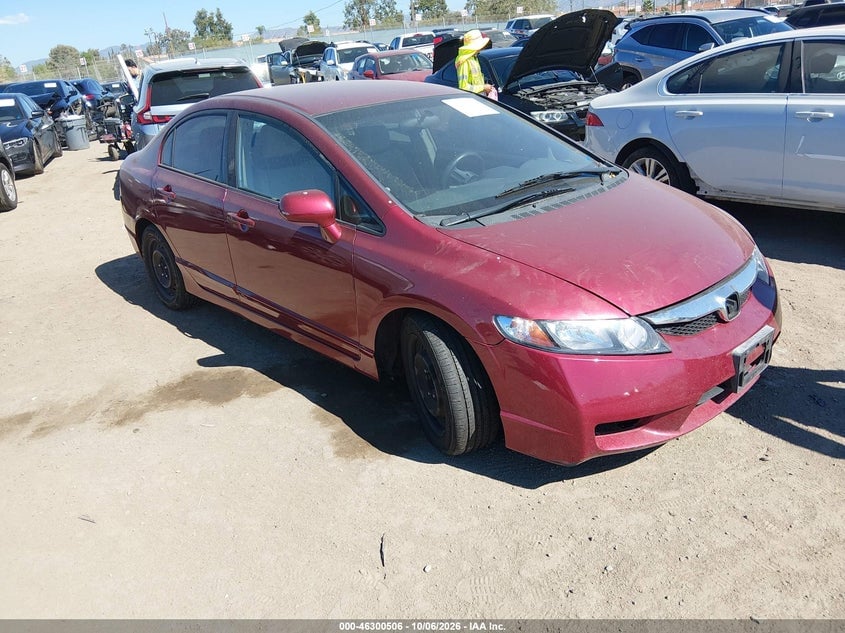 2011 HONDA CIVIC LX | 2HGFA1F50BH518612 | UPCARS