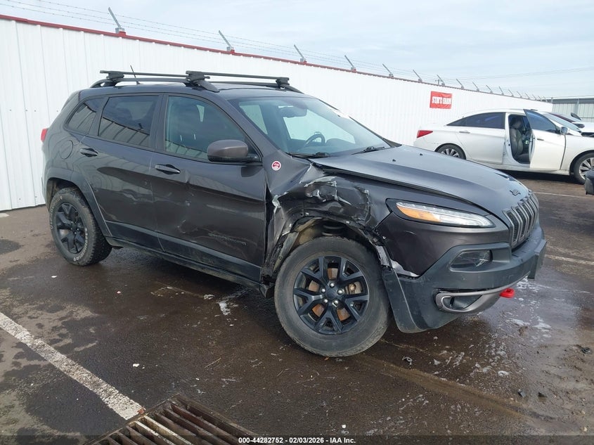 2015 JEEP CHEROKEE TRAILHAWK | 1C4PJMBS9FW699393 | UPCARS