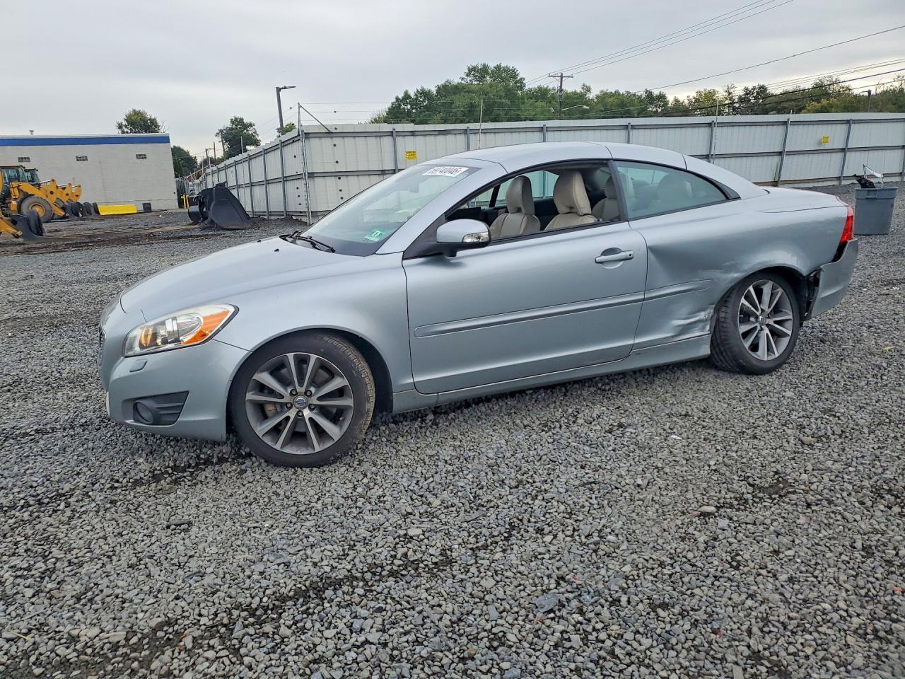 2011 VOLVO C70 T5 | YV1672MC4BJ109879 | UPCARS