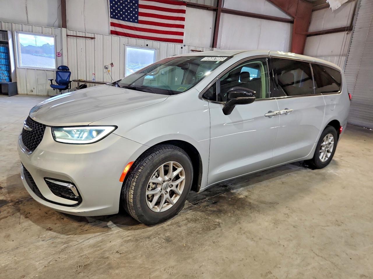 2024 CHRYSLER PACIFICA TOURING L | 2C4RC1BG6RR125506 | UPCARS