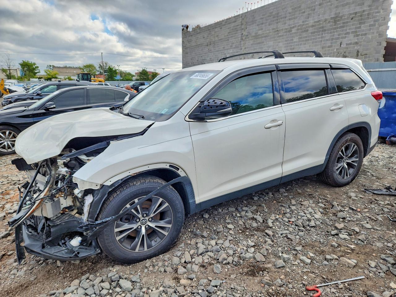 2019 TOYOTA HIGHLANDER | 5TDZZRFH5KS354014 | UPCARS