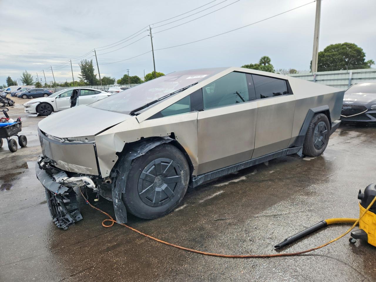 2024 TESLA CYBERTRUCK | 7G2CEHED4RA050983 | UPCARS