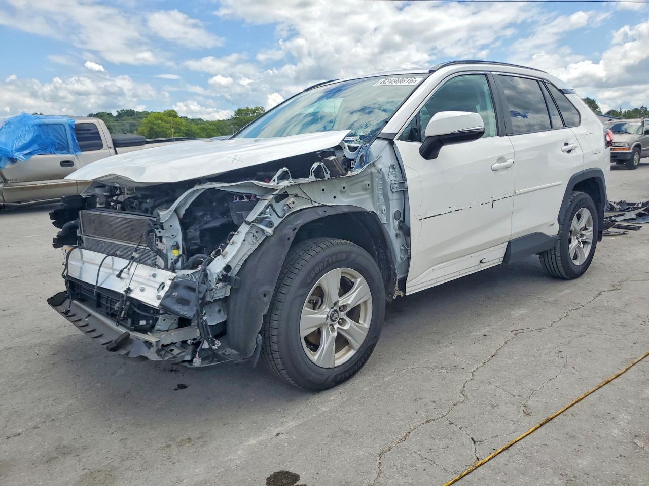 2020 TOYOTA RAV4 XLE | 2T3RWRFV4LW055192 | UPCARS
