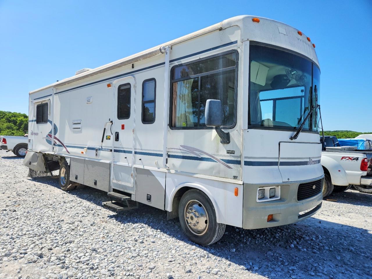 2003 WINNEBAGO F550 RV | 1FCMF53S430A03191 | UPCARS