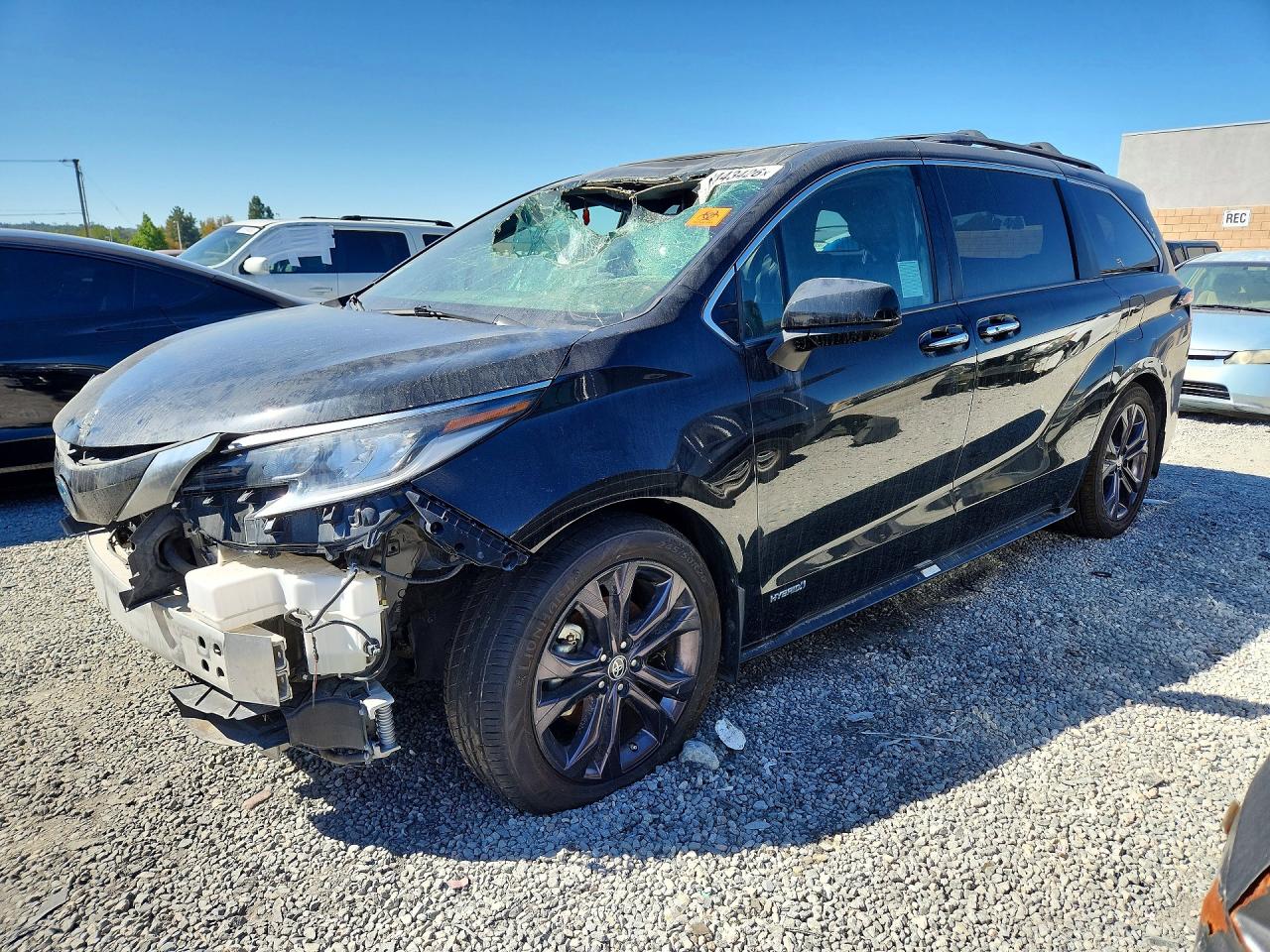 2021 TOYOTA SIENNA XSE | 5TDXRKECXMS041175 | UPCARS