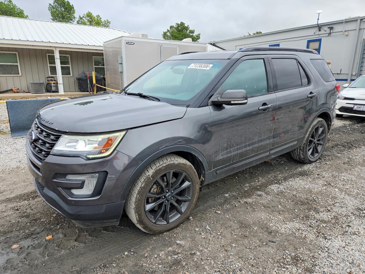 2017 FORD EXPLORER XLT | 1FM5K8D8XHGB37749 | UPCARS