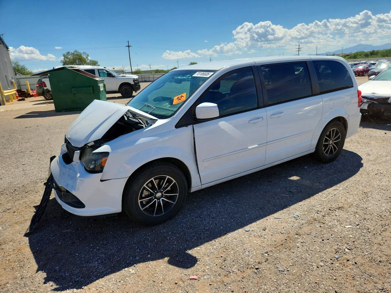 2015 DODGE CARAVAN SE | 2C4RDGBG0FR687719 | UPCARS