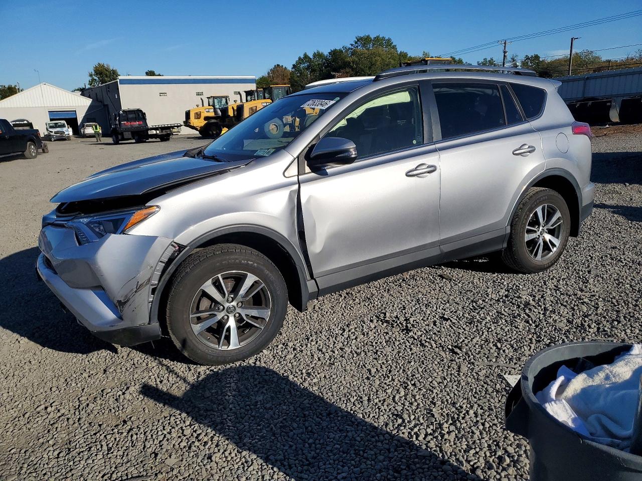 2018 TOYOTA RAV4 XLE | JTMRFREV7JJ243976 | UPCARS