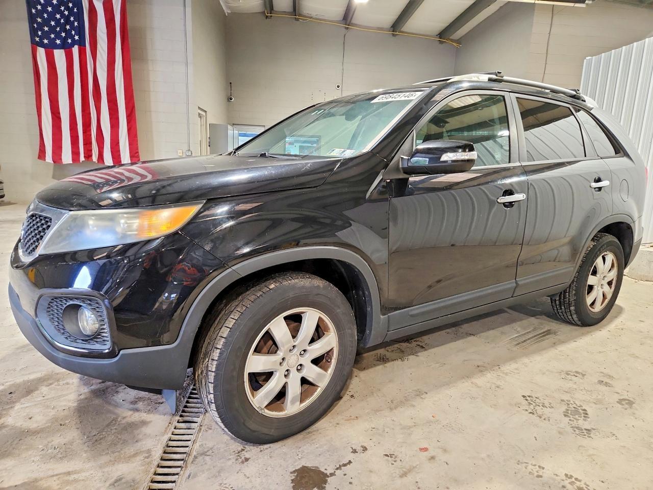2011 KIA SORENTO LX | 5XYKT4A18BG165077 | UPCARS