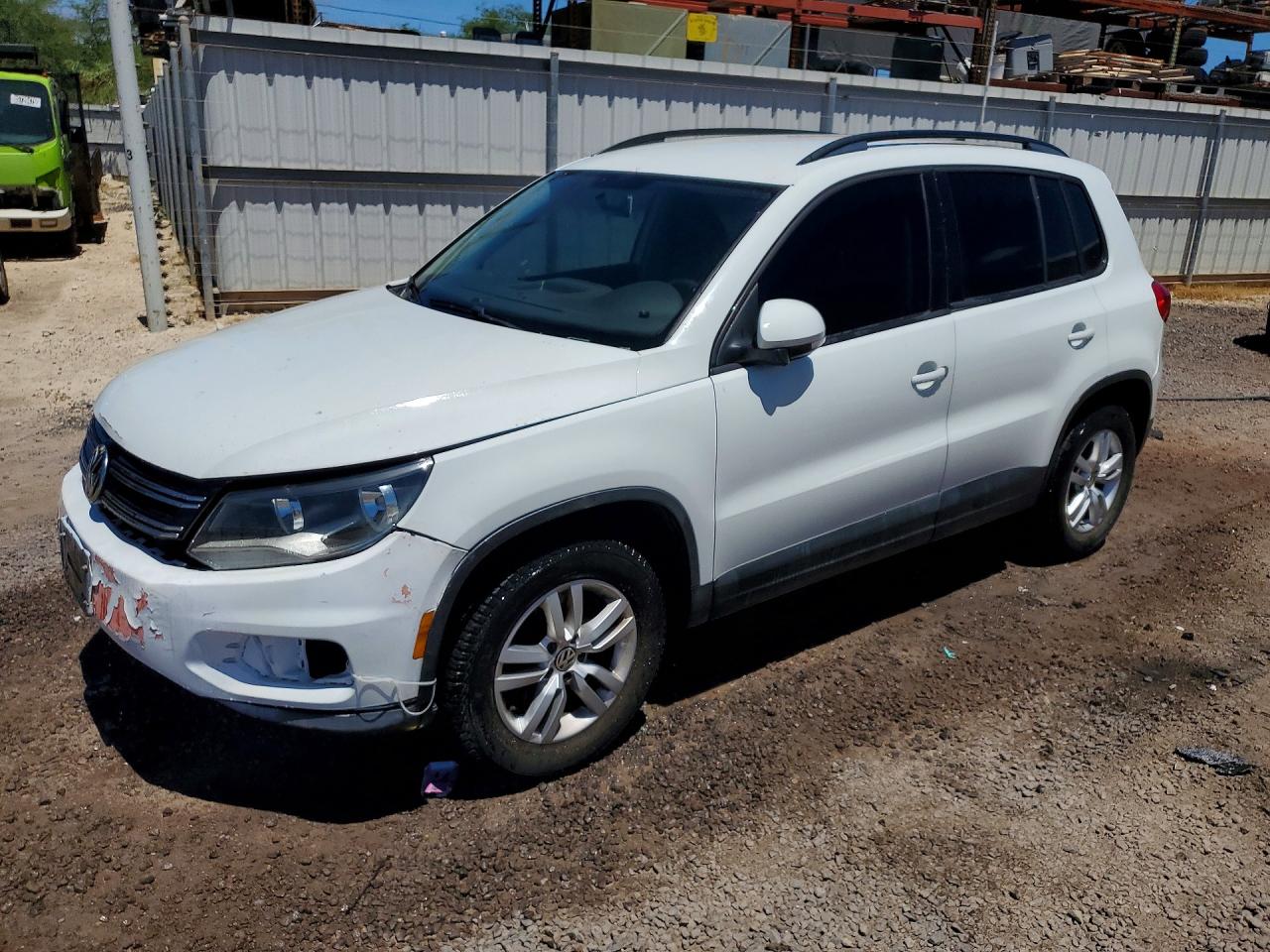 2015 VOLKSWAGEN TIGUAN S | WVGBV7AX2FW587687 | UPCARS