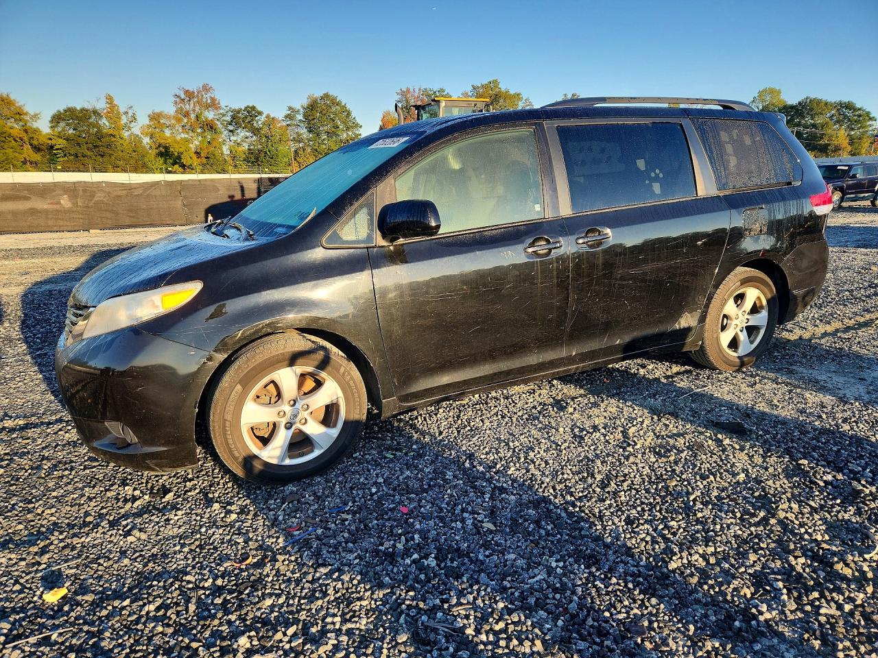 2011 TOYOTA SIENNA LE | 5TDKK3DC1BS062452 | UPCARS