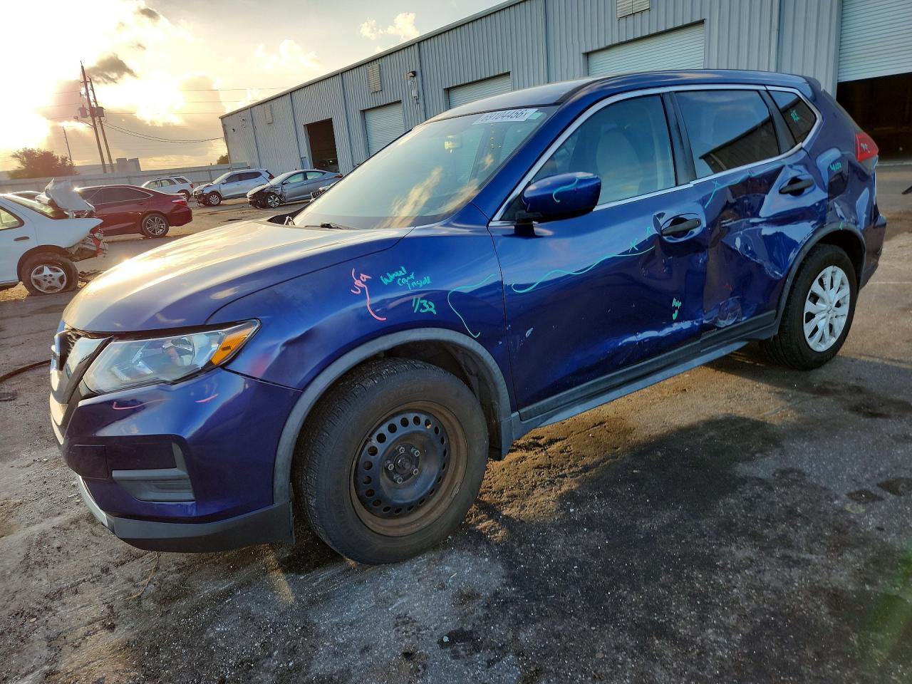 2017 NISSAN ROGUE S | JN8AT2MT9HW137429 | UPCARS