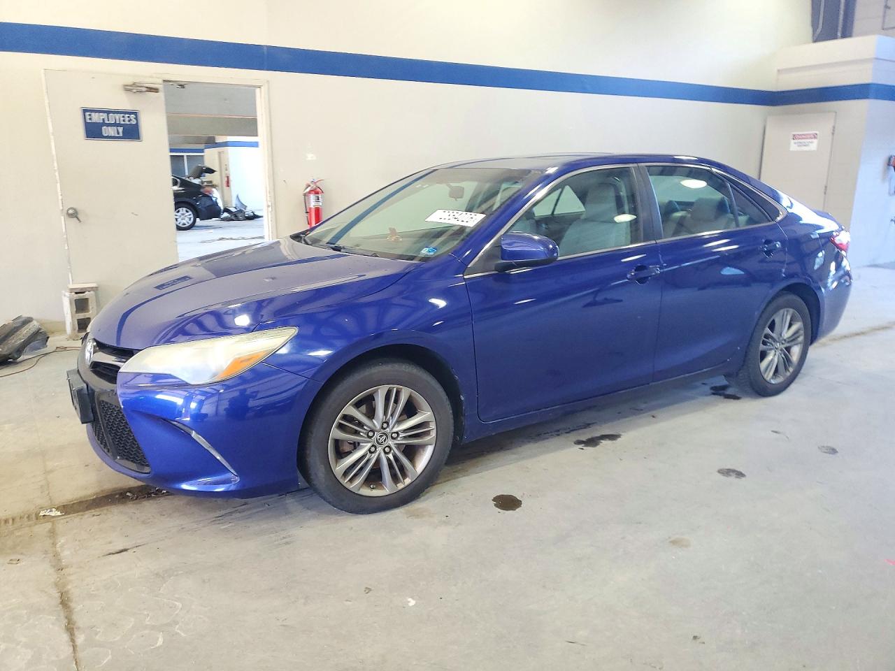 2015 TOYOTA CAMRY SE | 4T1BF1FK2FU875051 | UPCARS
